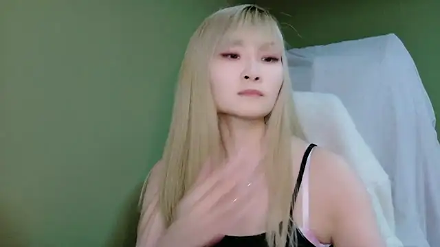 Snapshot of miyu0003 chatting on 04/01/26, 03:31 miyu0003 online show from 04/01/26, 03:31