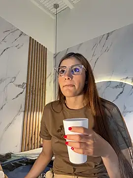 IsabelaStefano online show from 12/20/25, 03:35