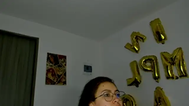 Snapshot of MarieTaylor_ chatting on 04/19/26, 06:54 MarieTaylor online show from 04/19/26, 06:54