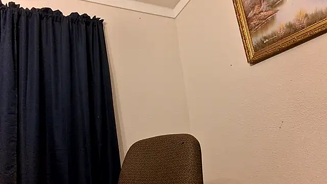 Snapshot of SeductiveIce69 chatting on 03/10/26, 04:06 SeductiveIce69 online show from 03/10/26, 04:06