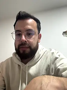 AlejoFernandez  online show from 11/20/25, 02:23