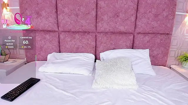 NathalieRoss1 online show from 01/13/26, 09:53