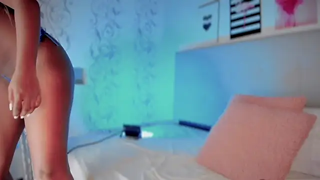 Zendaya    online show from 11/27/25, 01:29