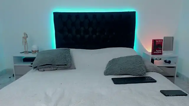 Snapshot of ray_Weeed chatting on 11/26/25, 01:17 ray Weeed online show from 11/26/25, 01:17