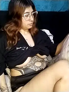 Emmyxxx online show from 02/09/26, 01:09