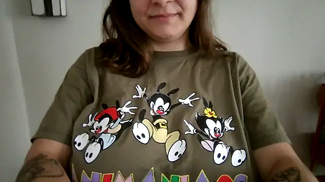 Snapshot of xxxluana chatting on 12/14/25, 01:05 xxxluana online show from 12/14/25, 01:05