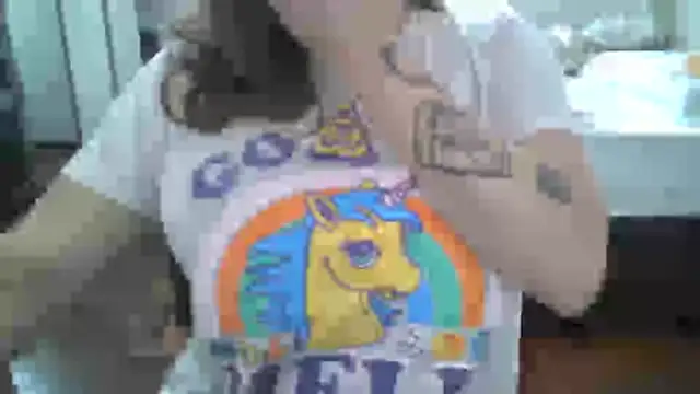 Snapshot of xxxluana chatting on 04/29/26, 01:37 xxxluana online show from 04/29/26, 01:37