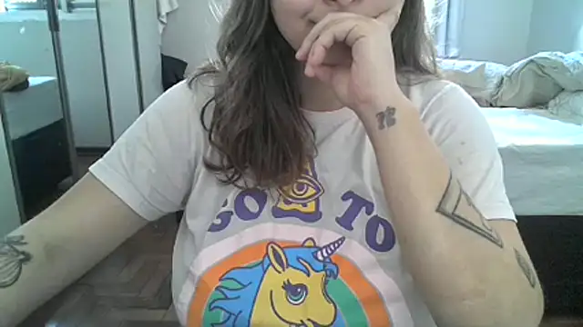 Snapshot of xxxluana chatting on 04/30/26, 02:45 xxxluana online show from 04/30/26, 02:45