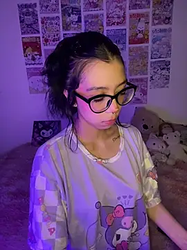 Valen-Foxx1 online show from 12/15/25, 05:34