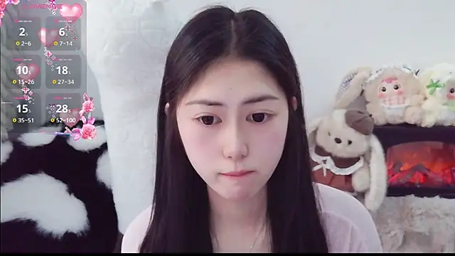 Snapshot of TuTu-077 chatting on 04/04/26, 04:33 TuTu-077 online show from 04/04/26, 04:33