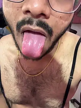 Snapshot of Ranveer0801 chatting on 12/16/25, 07:57 Ranveer0801 online show from 12/16/25, 07:57