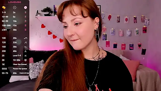 Snapshot of velvet_cherry_ chatting on 07/22/26, 08:50 velvet cherry online show from 07/22/26, 08:50