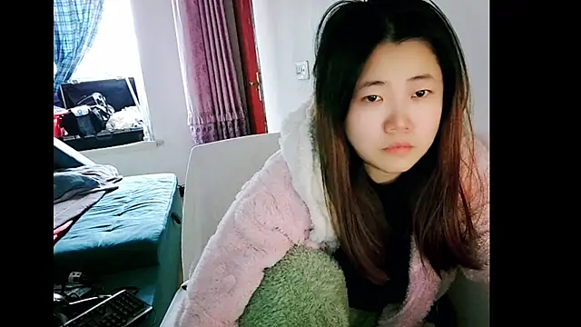 Snapshot of ninibb66 chatting on 11/22/25, 06:23 ninibb66 online show from 11/22/25, 06:23