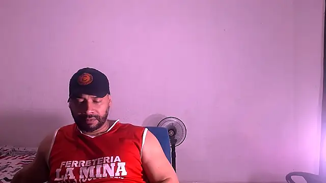 musclehetero online show from 11/24/25, 10:42