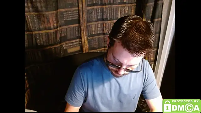 Snapshot of justshutupandwatch chatting on 11/23/25, 04:56 justshutupandwatch online show from 11/23/25, 04:56