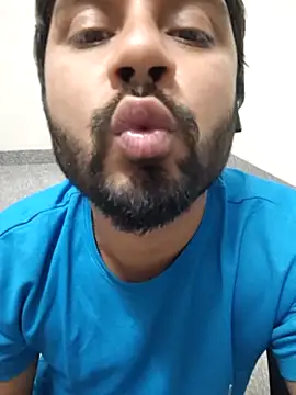 Snapshot of Cute_Lucky chatting on 03/31/26, 08:20 Cute Lucky online show from 03/31/26, 08:20