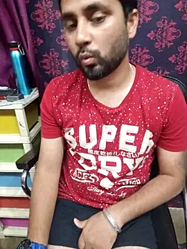 Snapshot of Cute_Lucky chatting on 04/21/26, 10:10 Cute Lucky online show from 04/21/26, 10:10