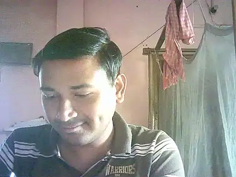 Snapshot of handsome12345_ chatting on 01/12/26, 02:28 handsome12345 online show from 01/12/26, 02:28