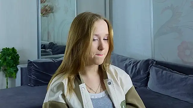 Snapshot of VoidElaris chatting on 12/20/25, 10:55 VoidElaris online show from 12/20/25, 10:55