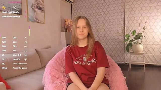 Snapshot of VoidElaris chatting on 07/06/26, 06:21 VoidElaris online show from 07/06/26, 06:21