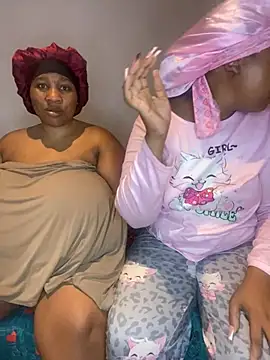 Snapshot of CamilaXXX20 chatting on 03/18/26, 10:02 CamilaXXX20 online show from 03/18/26, 10:02