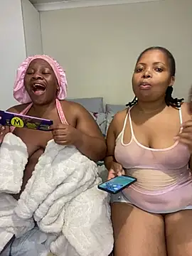 Snapshot of CamilaXXX20 chatting on 04/16/26, 08:53 CamilaXXX20 online show from 04/16/26, 08:53