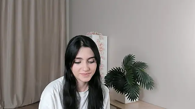 MonaChim online show from 11/27/25, 02:08