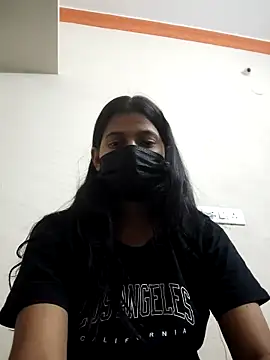 Snapshot of SIKHA_SIA chatting on 11/24/25, 05:45 SIKHA SIA online show from 11/24/25, 05:45