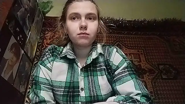 KikiBang online show from 12/22/25, 08:11