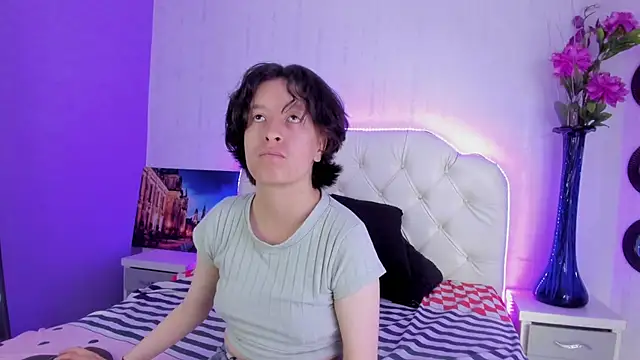 Snapshot of CoralAndOcean_ chatting on 11/27/25, 12:29 CoralAndOcean online show from 11/27/25, 12:29