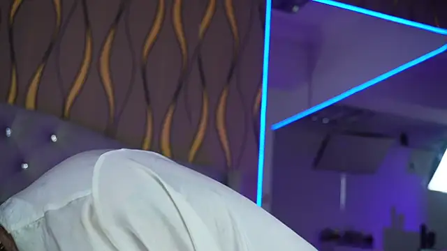 Snapshot of lovely_sophia_ chatting on 11/25/25, 06:02 lovely sophia online show from 11/25/25, 06:02