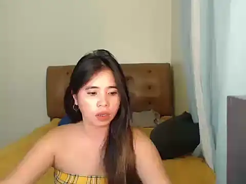 Snapshot of prettyELLE chatting on 04/04/26, 06:55 prettyELLE online show from 04/04/26, 06:55