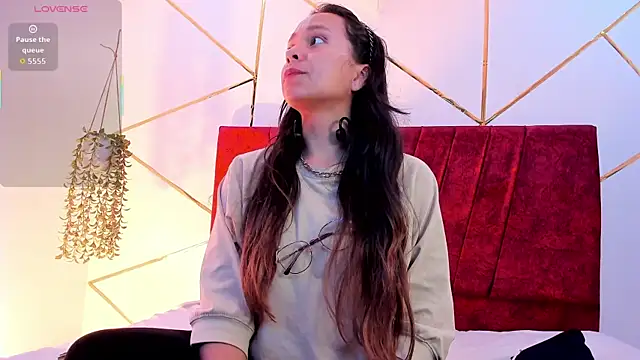 Julieta Lein  online show from 01/13/26, 08:47