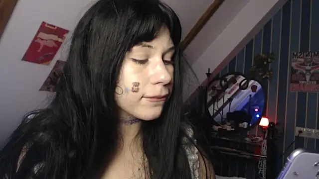 Snapshot of your_heaven chatting on 12/17/25, 09:32 your heaven online show from 12/17/25, 09:32