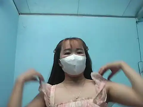 Snapshot of LinhChi09 chatting on 06/16/26, 01:47 LinhChi09 online show from 06/16/26, 01:47