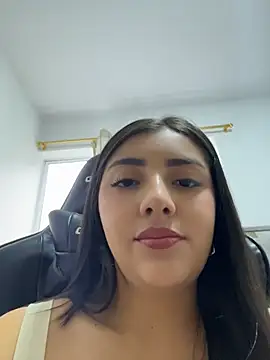 Snapshot of Sammyy_torres chatting on 04/19/26, 08:33 Sammyy torres online show from 04/19/26, 08:33