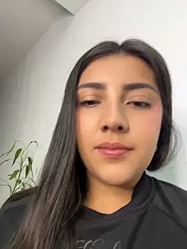 Snapshot of Sammyy_torres chatting on 06/25/26, 04:23 Sammyy torres online show from 06/25/26, 04:23
