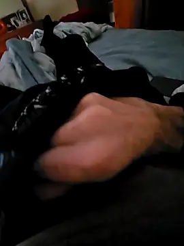 Snapshot of Raika25 chatting on 11/26/25, 03:46 Raika25 online show from 11/26/25, 03:46