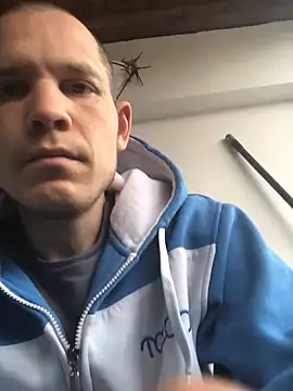 Spielzeugtwink online show from 05/29/26, 12:03
