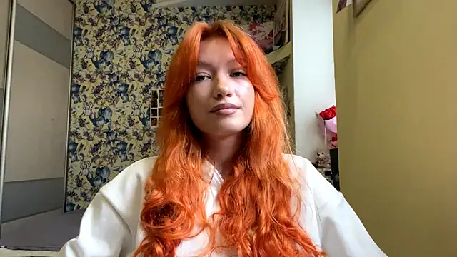 Snapshot of NamiSerene chatting on 11/20/25, 10:15 NamiSerene online show from 11/20/25, 10:15