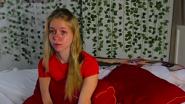 Snapshot of Cute_Beautiful_Princess chatting on 11/28/25, 10:45 Cute Beautiful Princess online show from 11/28/25, 10:45