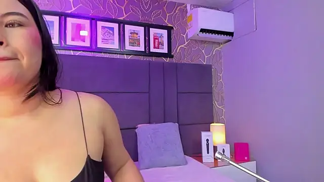 monserrat cutte online show from 12/21/25, 03:57