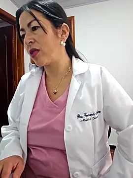 JustSamantha  online show from 12/18/25, 12:11