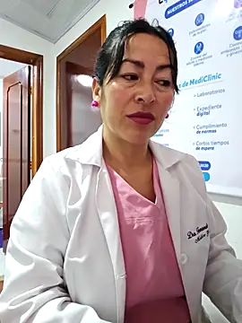 JustSamantha  online show from 04/17/26, 11:24