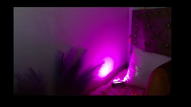 Queen Rousee online show from 02/16/26, 10:06