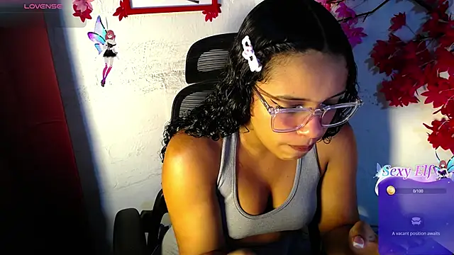 Snapshot of chleo_rosse chatting on 05/26/26, 05:31 chleo rosse online show from 05/26/26, 05:31