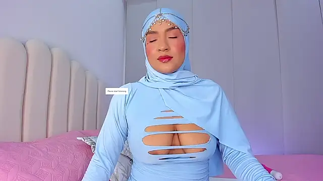 Snapshot of Amira-Zahra chatting on 05/11/26, 09:56 Amira-Zahra online show from 05/11/26, 09:56