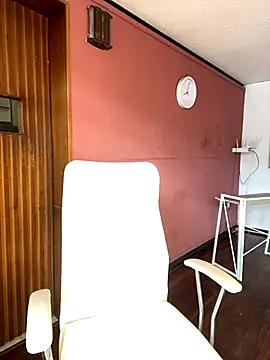 Snapshot of KyliePinkk_ chatting on 11/26/25, 01:34 KyliePinkk online show from 11/26/25, 01:34