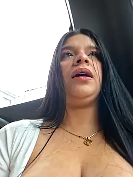 Snapshot of Layla-daring chatting on 11/29/25, 07:06 Layla-daring online show from 11/29/25, 07:06