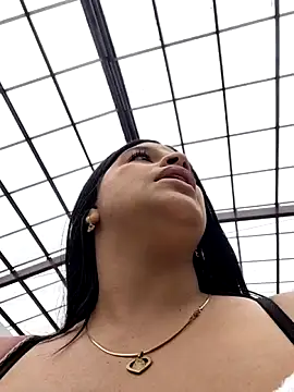 Snapshot of Layla-daring chatting on 04/06/26, 05:25 Layla-daring online show from 04/06/26, 05:25